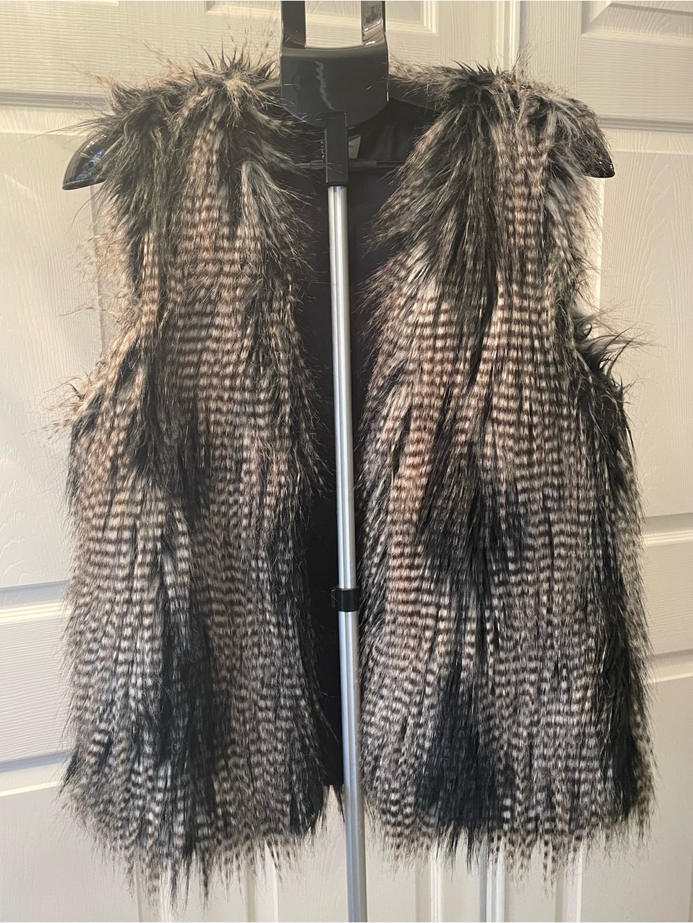 Faux Fur Textured Black & Gray Vest